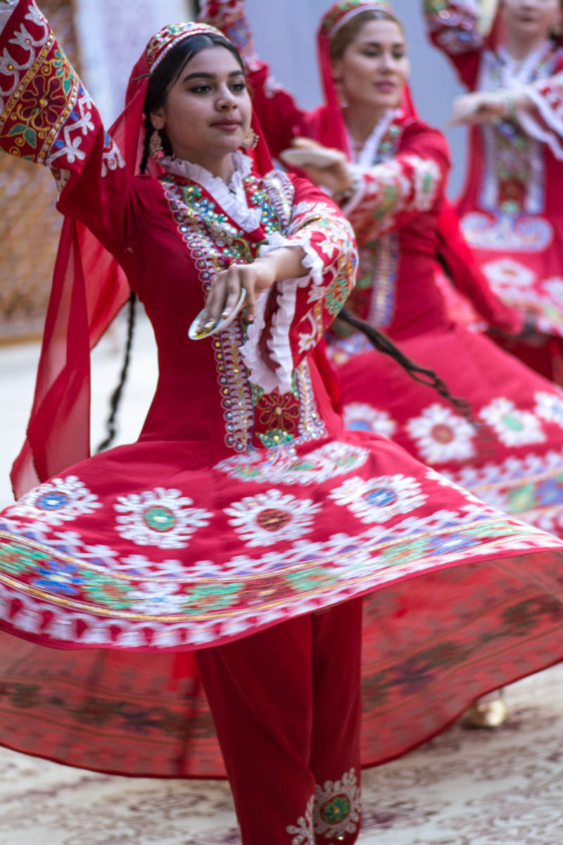 Regional dancers of Uzbekistan
