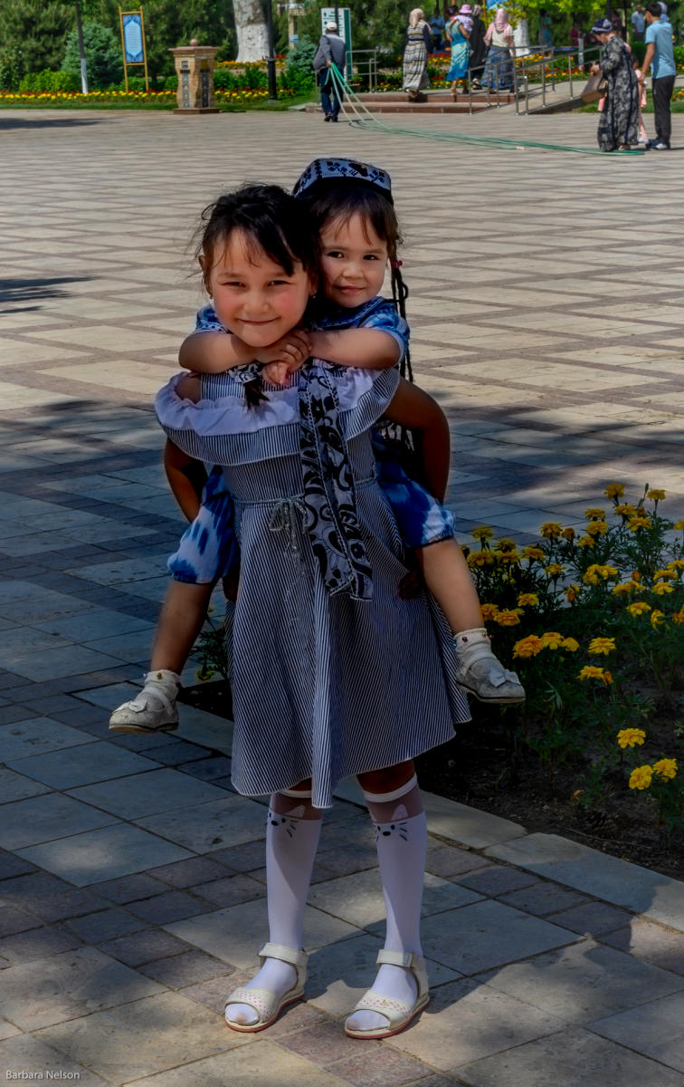 Tashkent, Uzbekistan, young girls : Photos : UZEBEKISTAN PHOTOGRAPHY WORKSHOP 2021